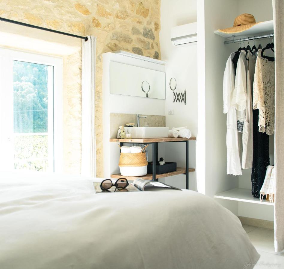 le gîte de Montagnac La Roque-sur-Cèze Extérieur photo